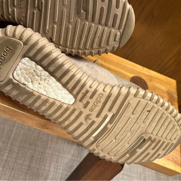adidas gazelle silver green womens Adidas YEEZY 350 Oxford Tan Low-top Sneakers  Boutique LUC.S